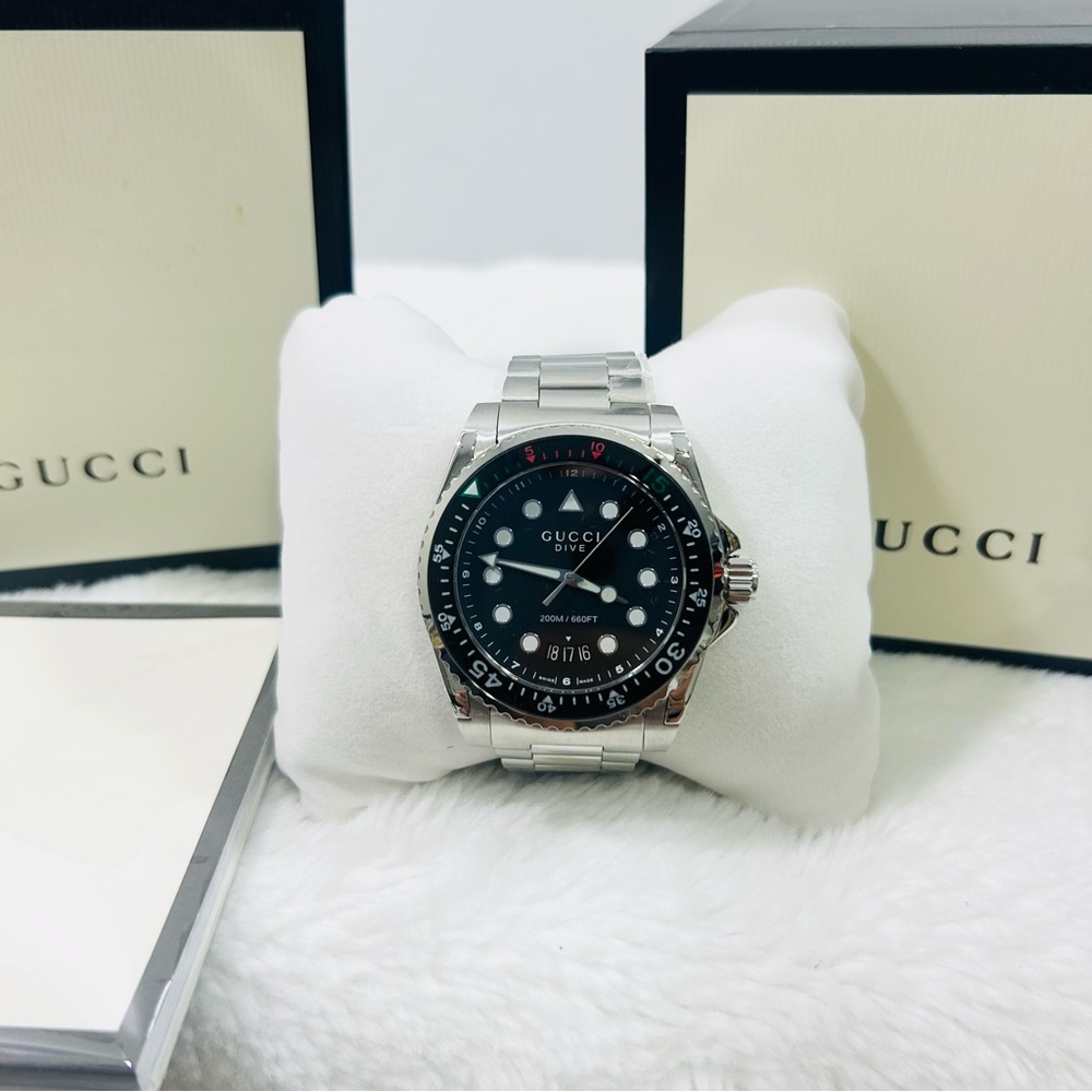 Gucci Dive Stainless Steel Black Dial Quartz Diver's YA136221 200M Watch NEW - Picture 2 of 8